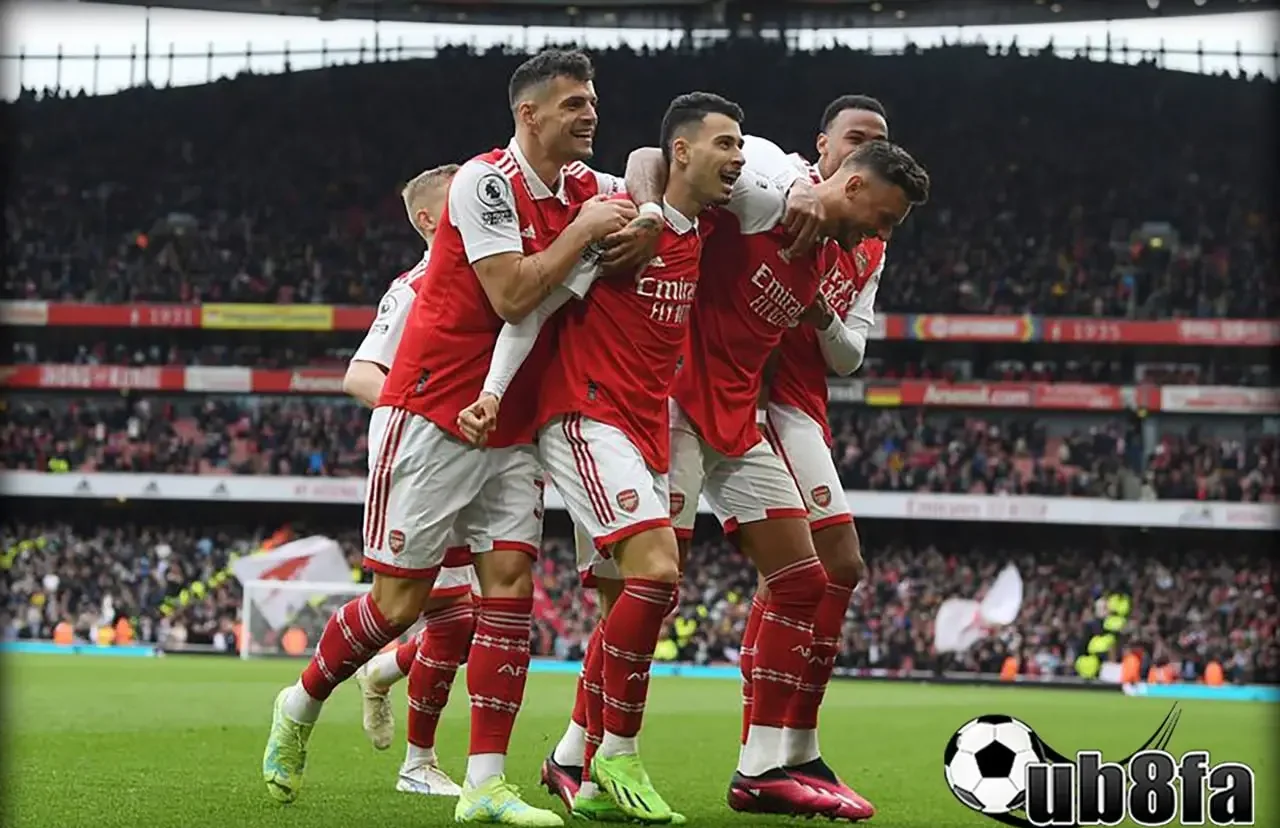 爱游戏视频-阿森纳遭遇主场失利，双线作战艰难