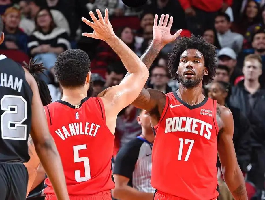 爱游戏官网入口-华沙军团连胜两场，排名直线上升晋级比赛的简单介绍