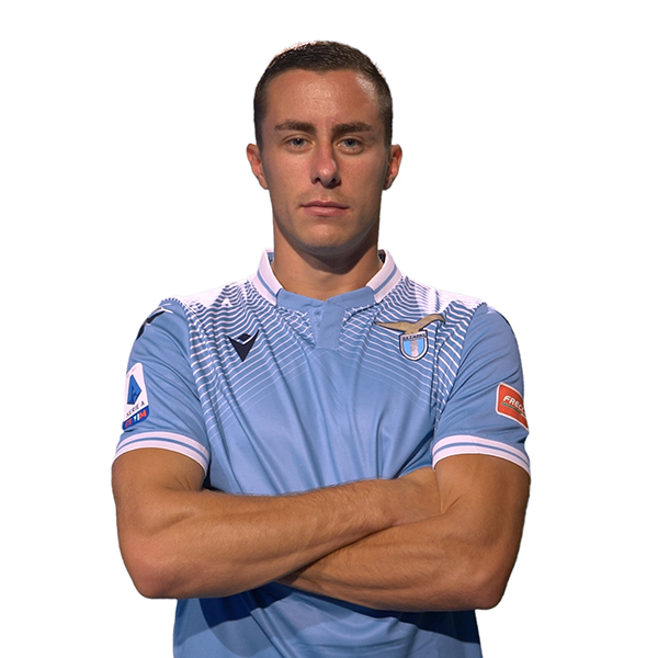 爱游戏新闻-本赛季足球联赛中的黑马球队崭露头角