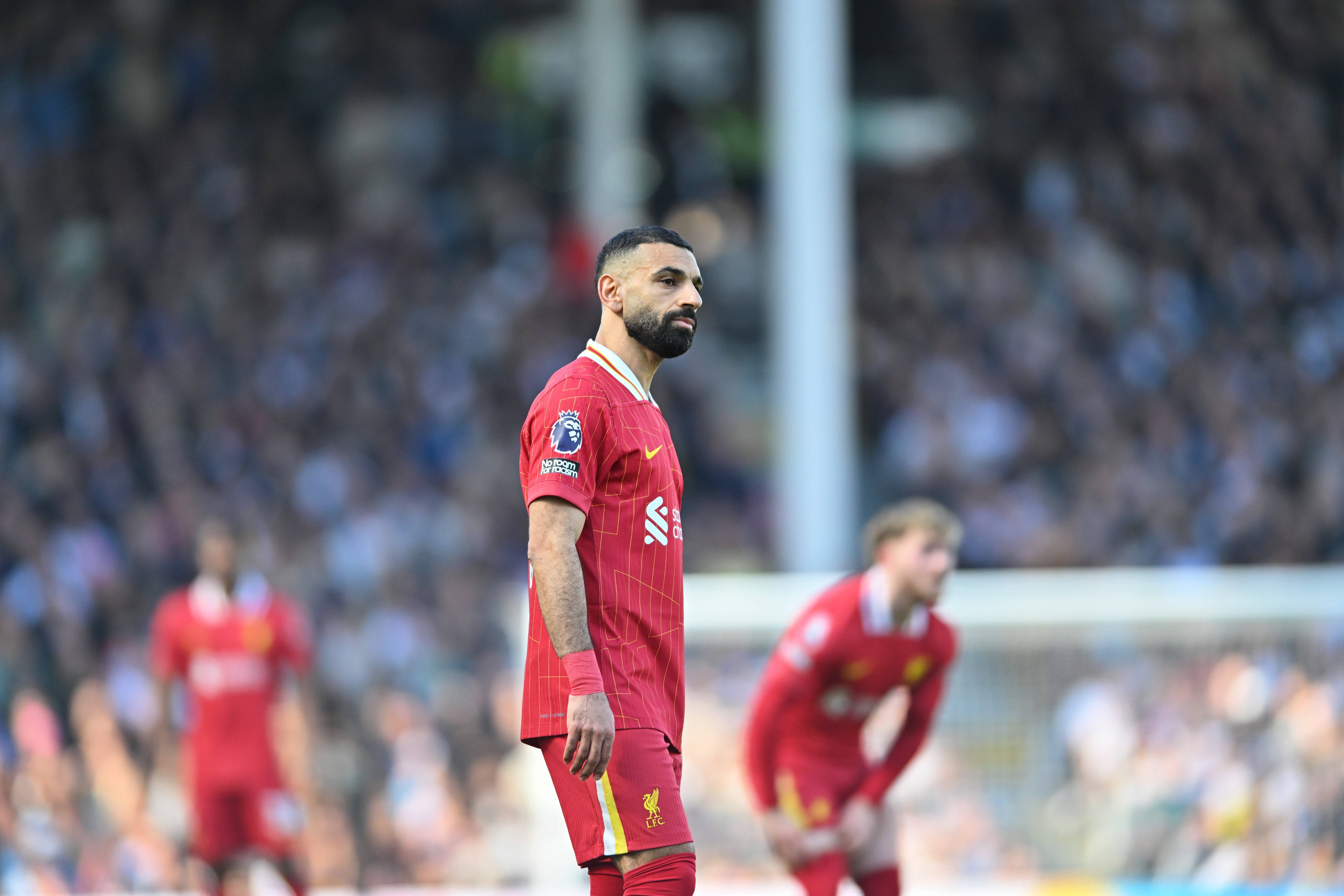 爱游戏娱乐-富勒姆客场失利，球员调整状态备战下一场