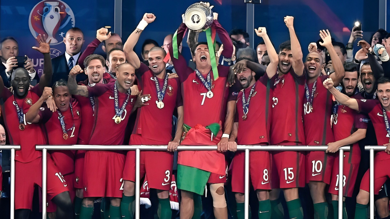 见证历史时刻,欧洲杯资格赛场上激烈对抗的简单介绍