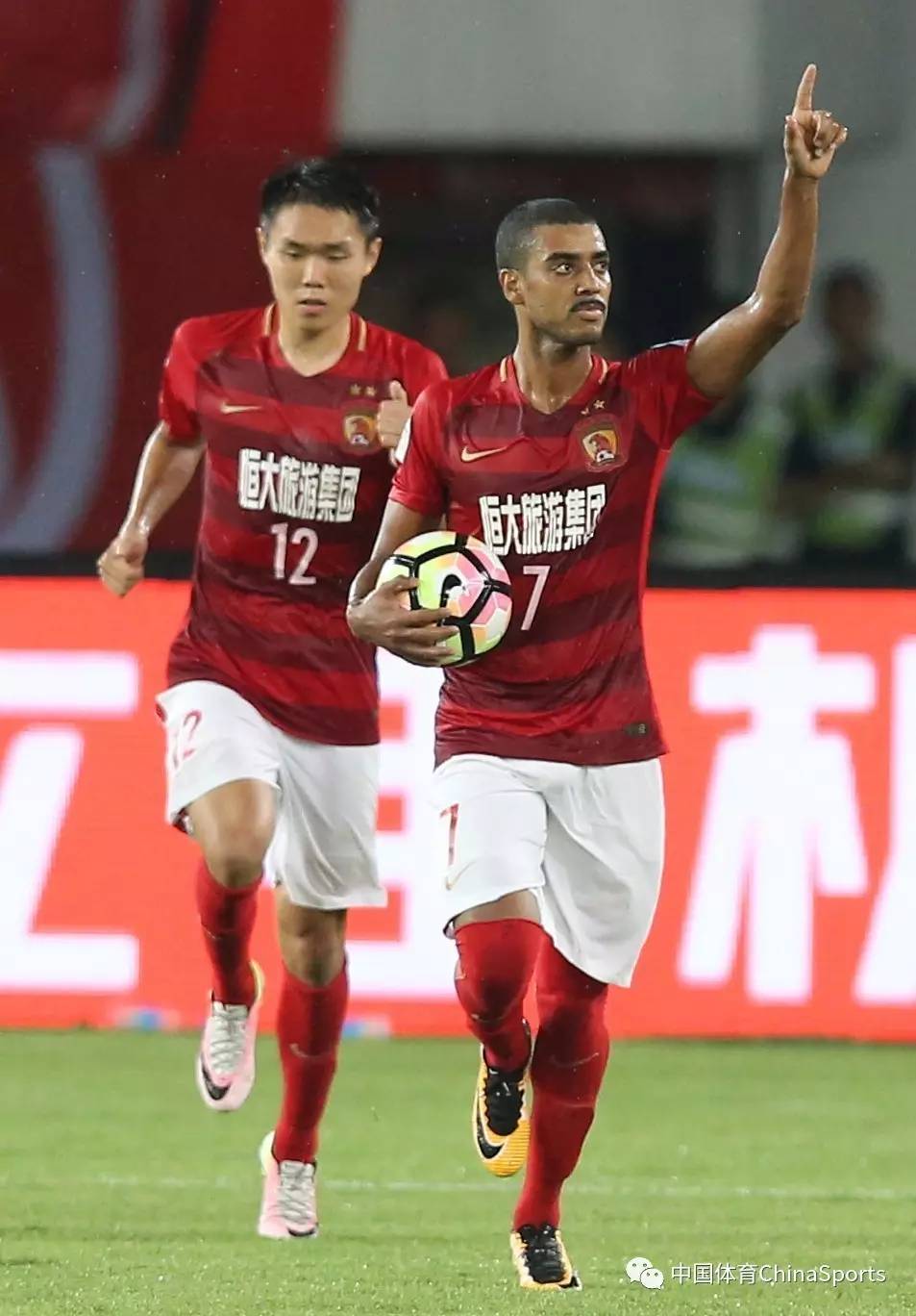 爱游戏地址-建业不敌苏宁，保级压力骤增的简单介绍