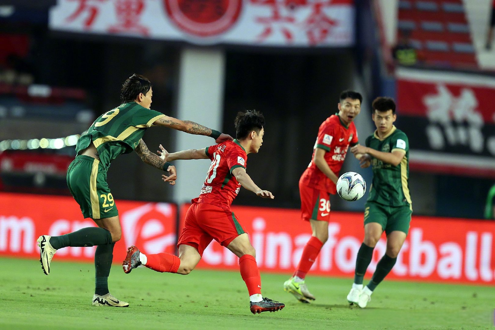 爱游戏app下载-海口富力主场不敌杭州绿城，球队连败！的简单介绍