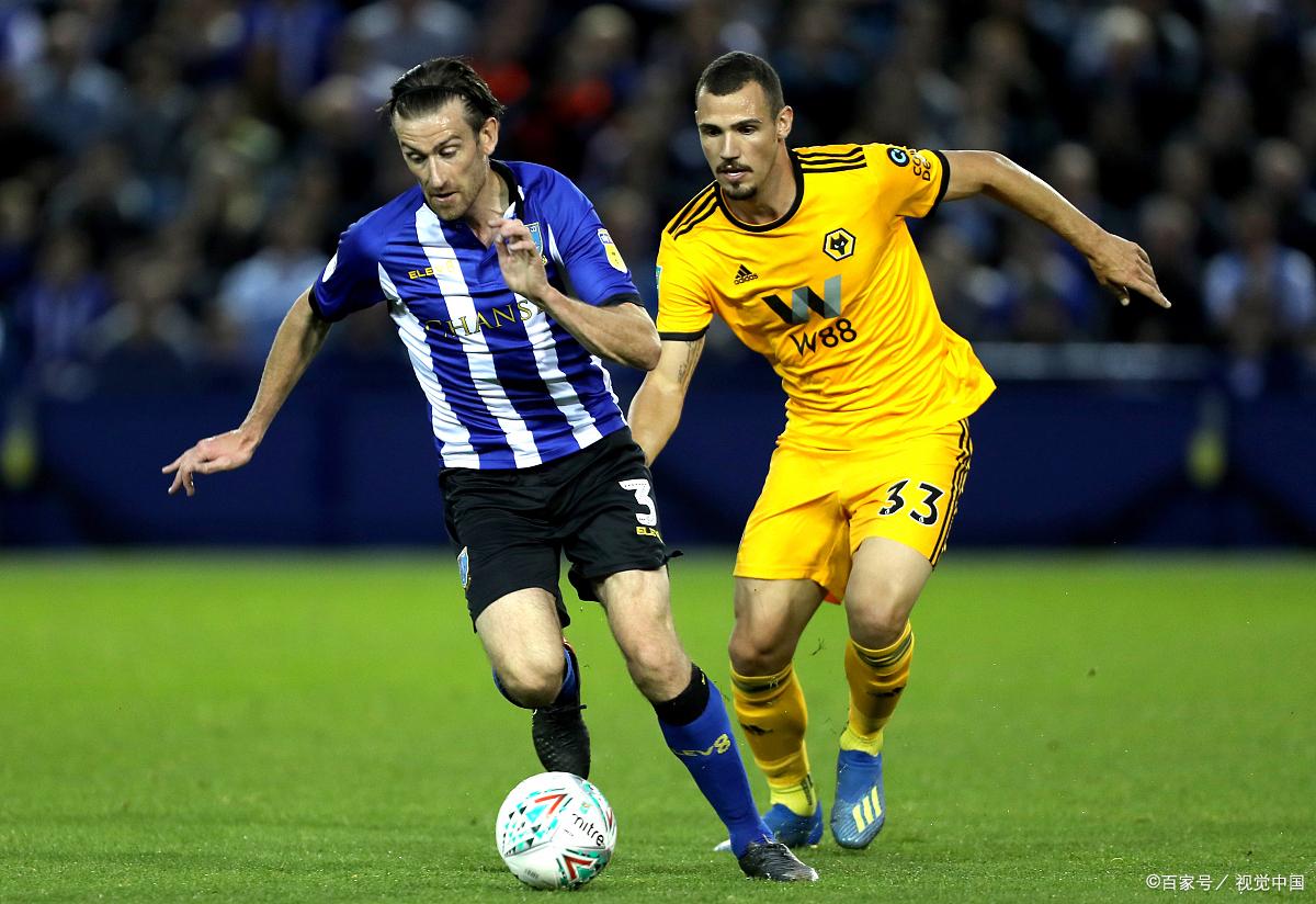 爱游戏官网-莱斯特城主场战胜伯恩利，豪取三分的简单介绍