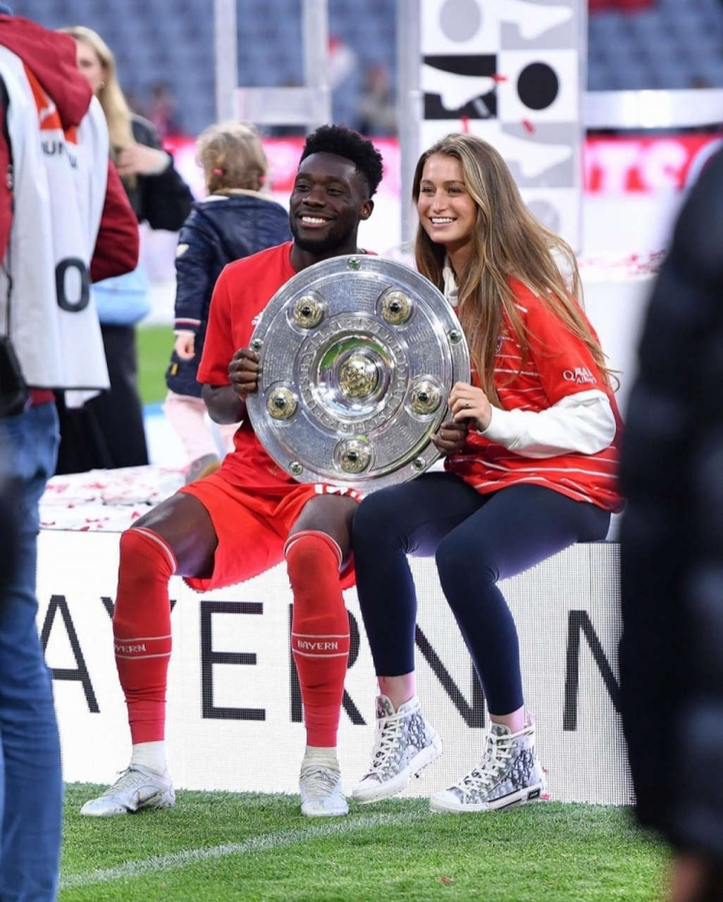 爱游戏培训-加拿大球员获邀参加慈善足球友谊赛