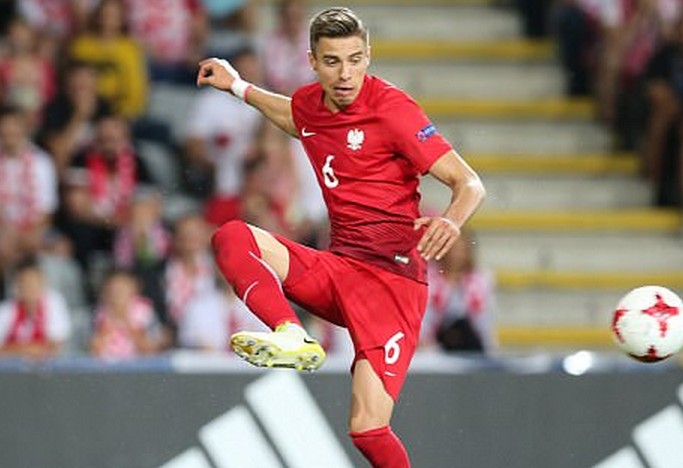 爱游戏官方-关于弗莱堡宣布签下新援，意图提升球队实力的信息