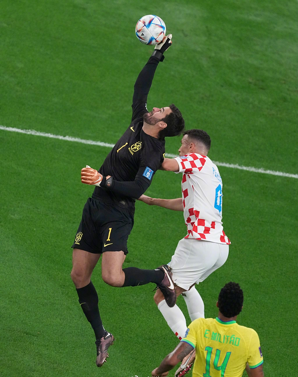 爱游戏网页版登录入口-关于克罗地亚队在训练中保持高度紧张，备战重要比赛的信息